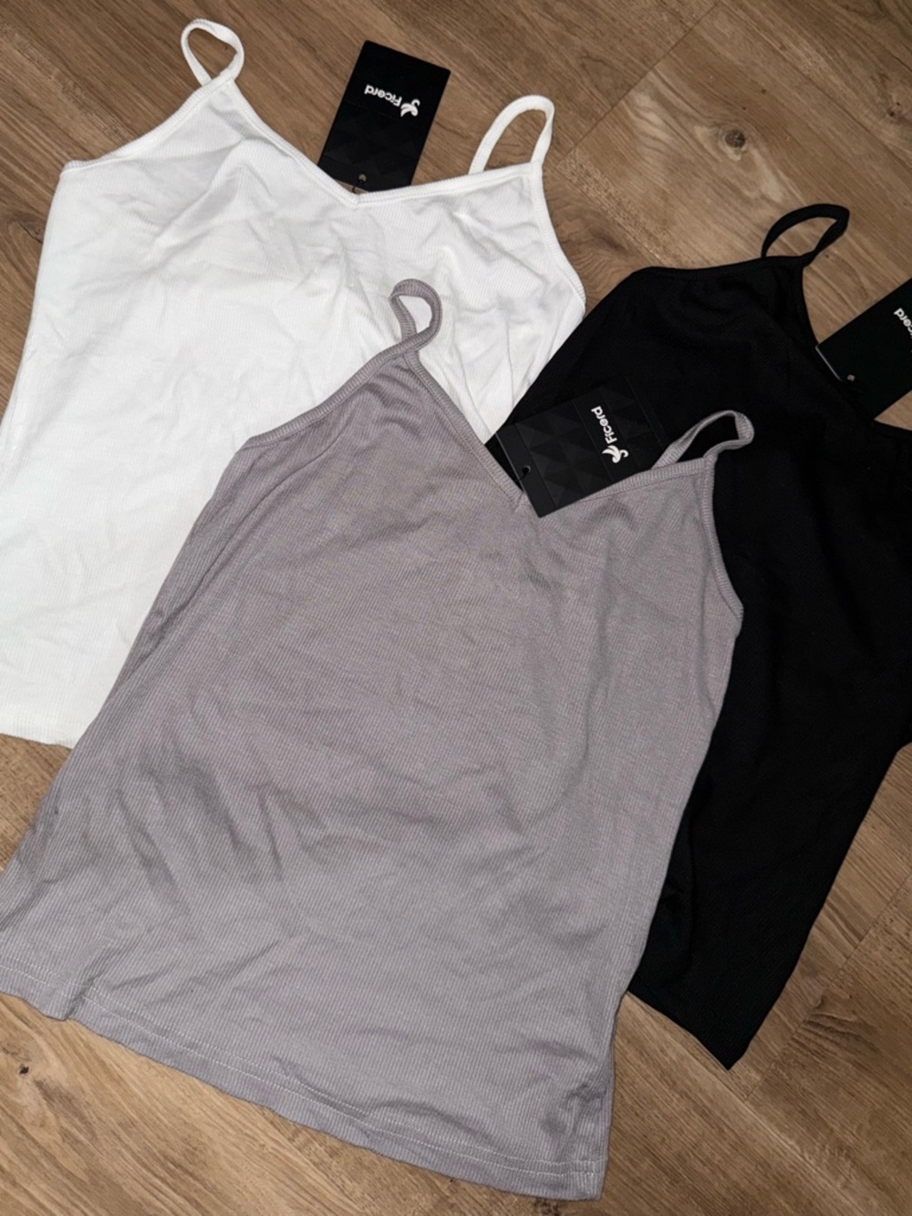 Brand new tank top bundle - Picture 5 of 10